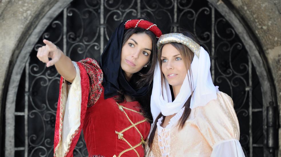 Women in medieval costume